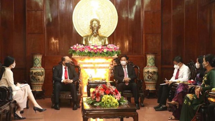 Can Tho keen to attract more investment from Singapore